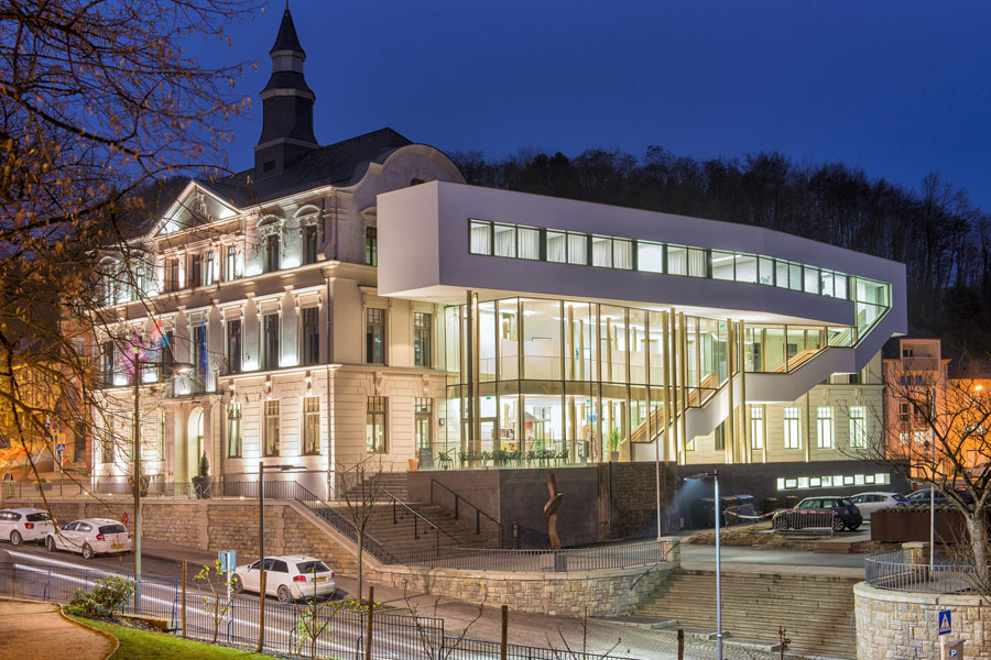Umbau und Erweiterung des alten Rathauses, Differdange — Luxemburg